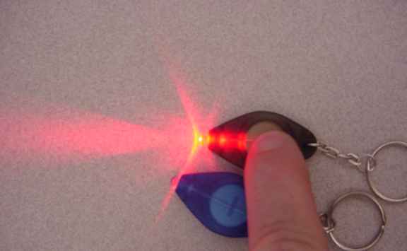 LED_Keychain_Light_red_on.jpg