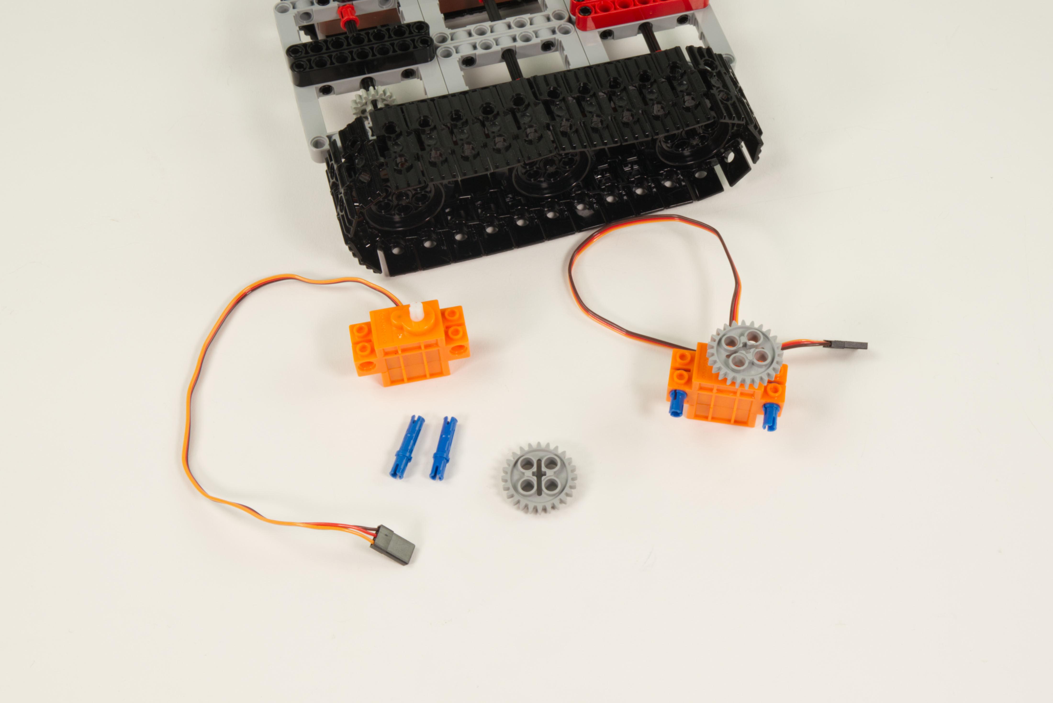 LEGO Tank-2424.jpg