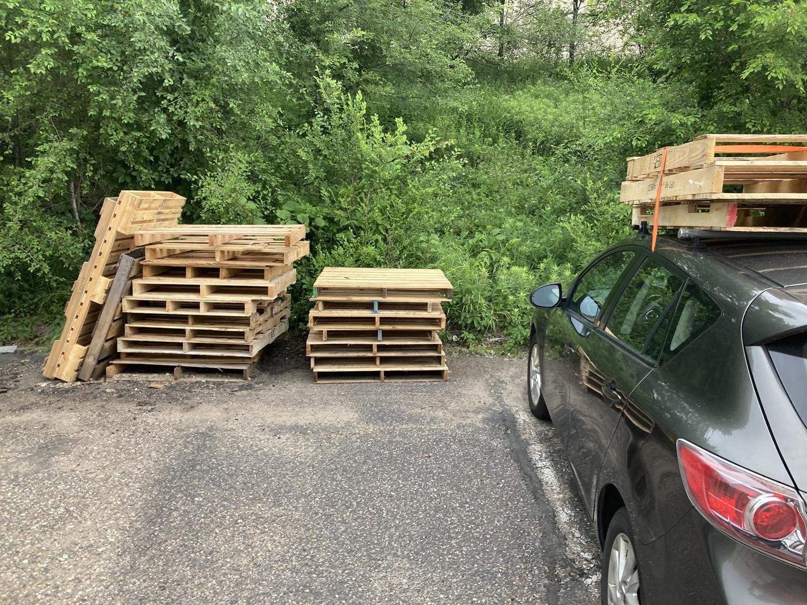 LLL2_011-Free-Pallets.jpg