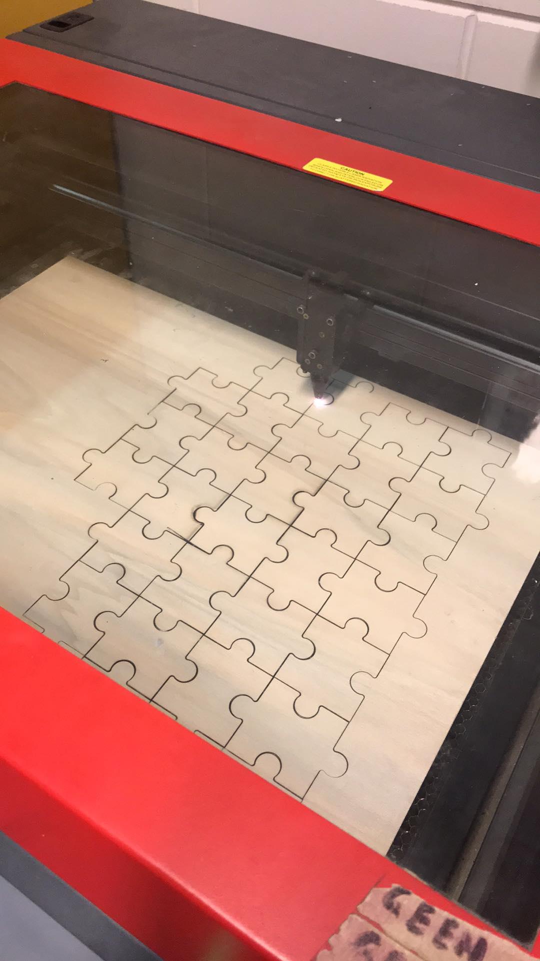 Lasersnijden_puzzelstukken2.jpg