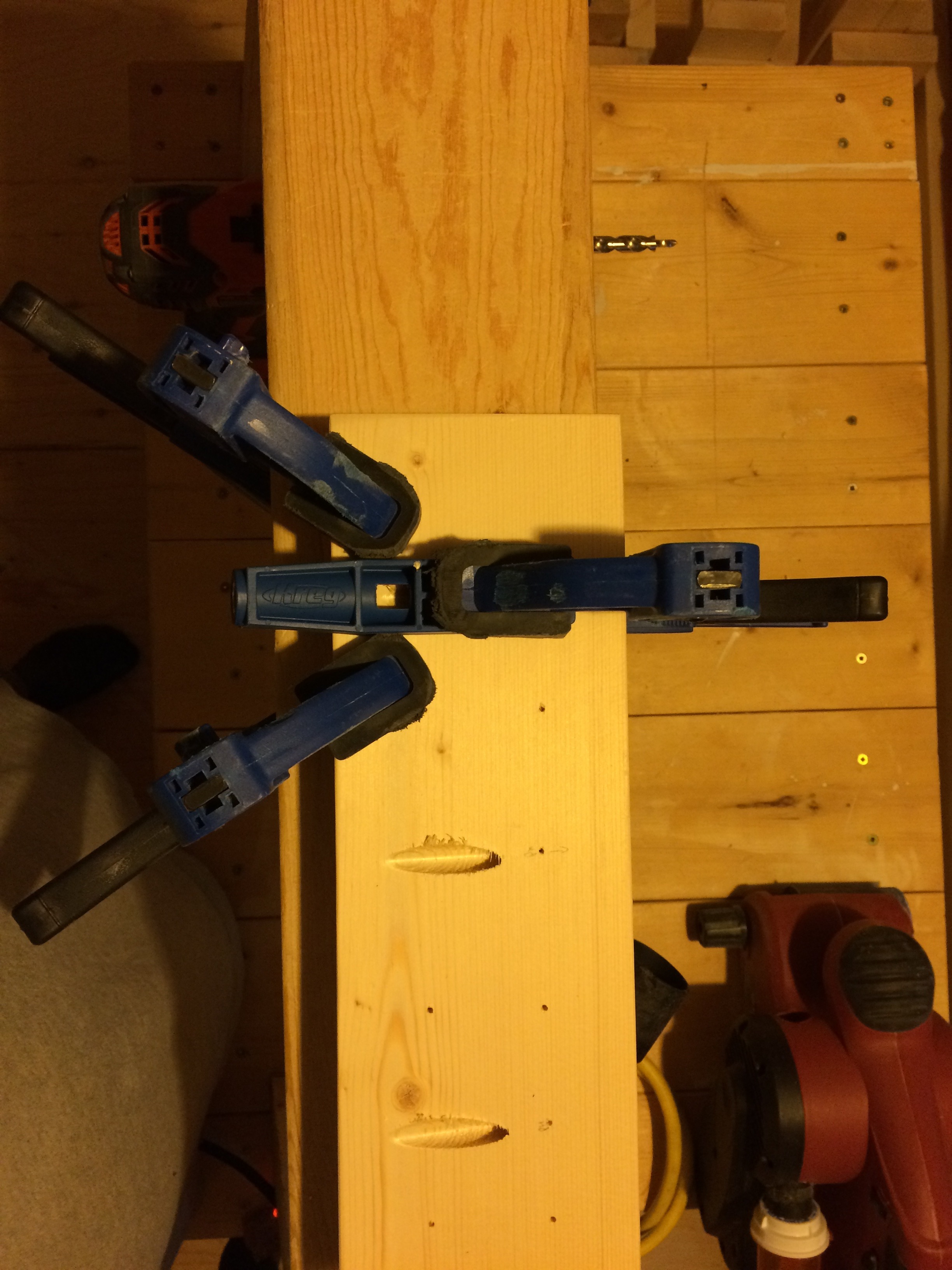 Leg Support - Pocket Holes for Corner Leg.JPG