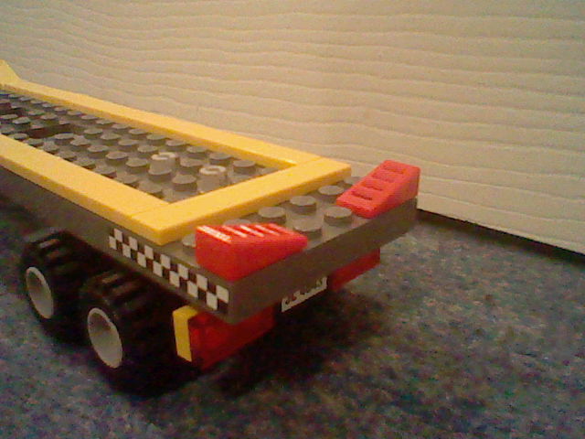 Lego boat trailer (3).JPG