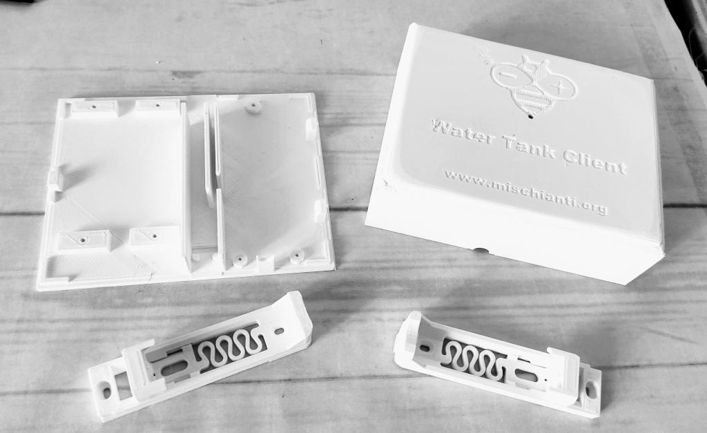 LoRa wireless remote water tank and pump controller (esp8266) Client case.jpg