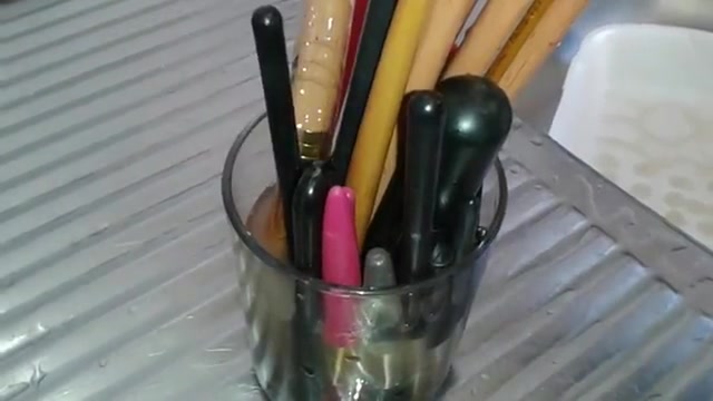 MAKEUP BRUSHES CLEANING LIFEHACK 197.jpg