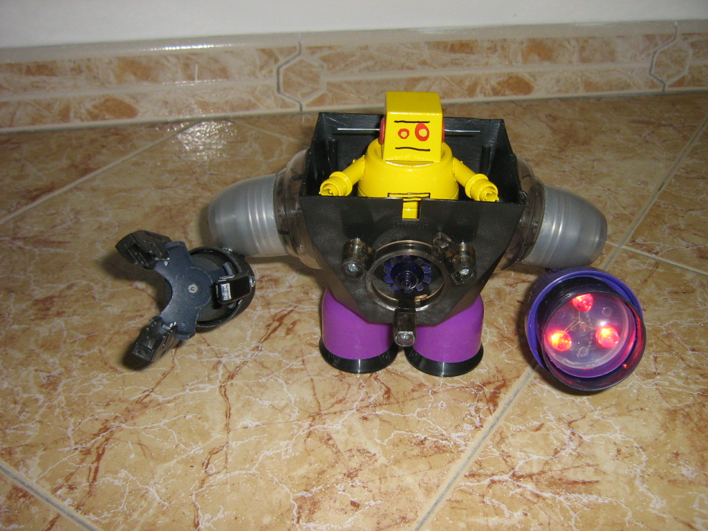 MECHA ROBOT light 011.jpg