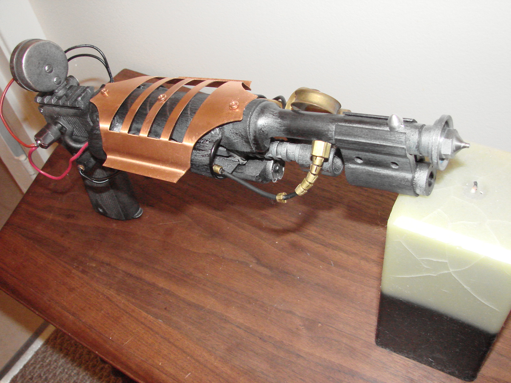 MY STEAMPUNK SHRINK-RAY 006.JPG