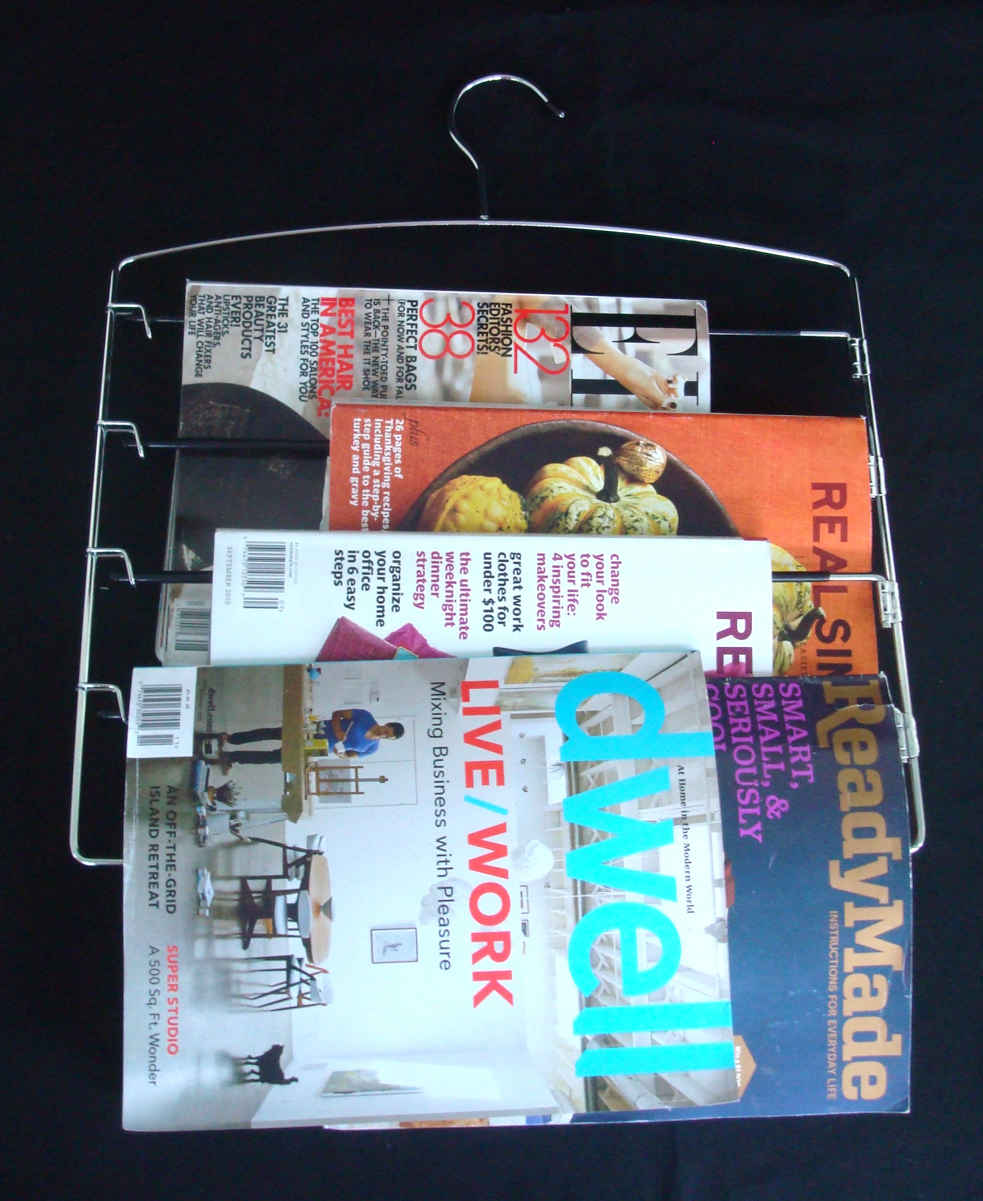 MagazineWallRack 030.jpg