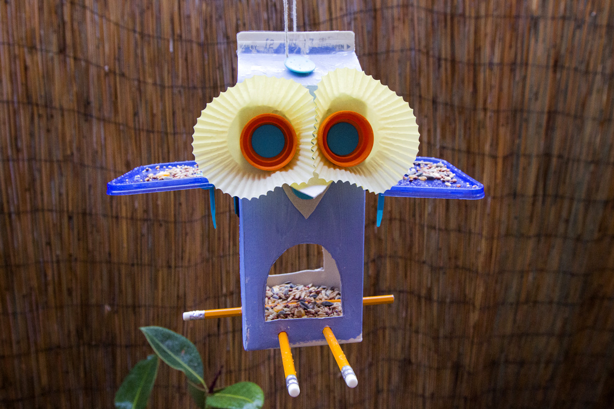 Makedo-Bird-Feeder-Hero-IMG_8753.jpg