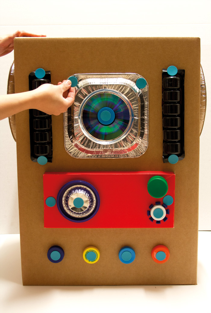 Makedo_WP_Robot07_72dpi.jpg