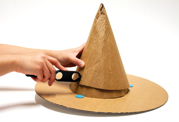 Makedo_WP_Witch07_72dpi.jpg