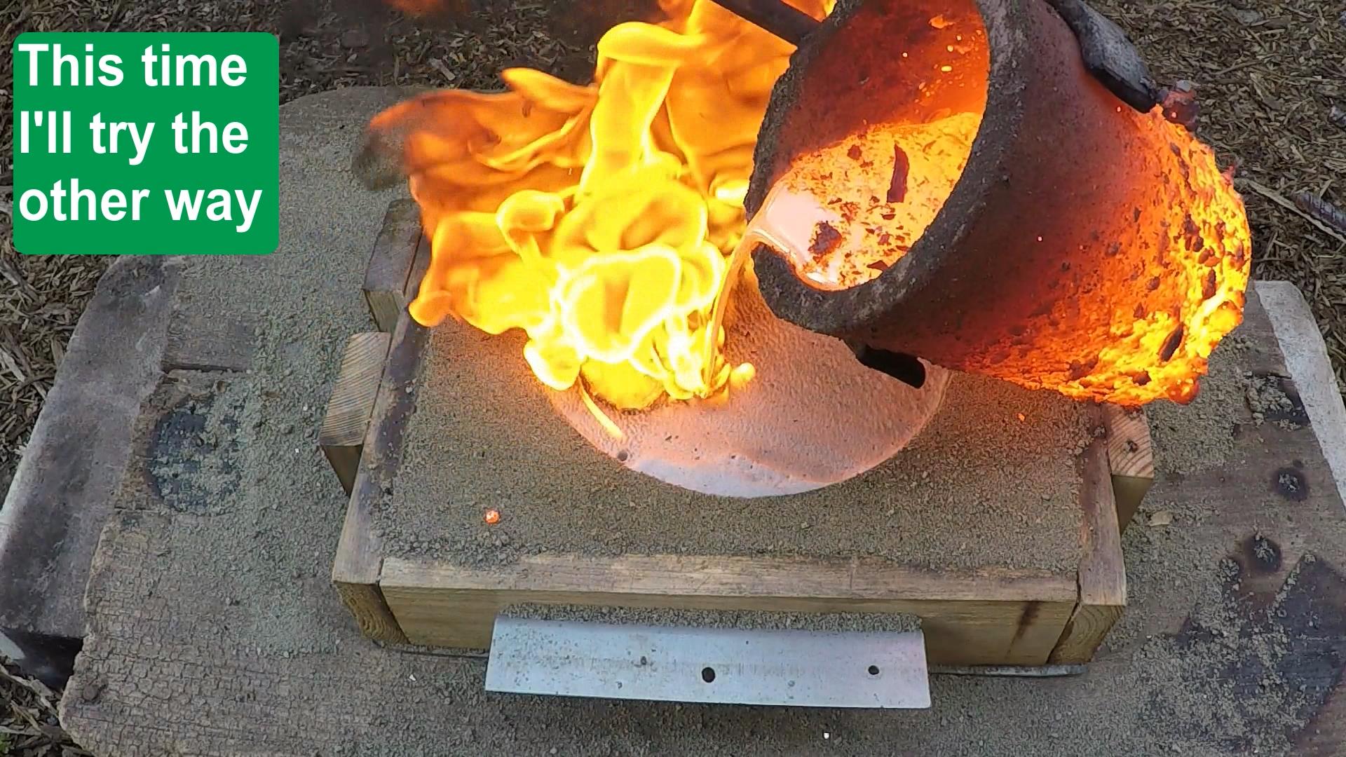 Making a copper Maple Leaf for Canada Day.avi_snapshot_01.24_[2017.06.29_17.18.58].jpg