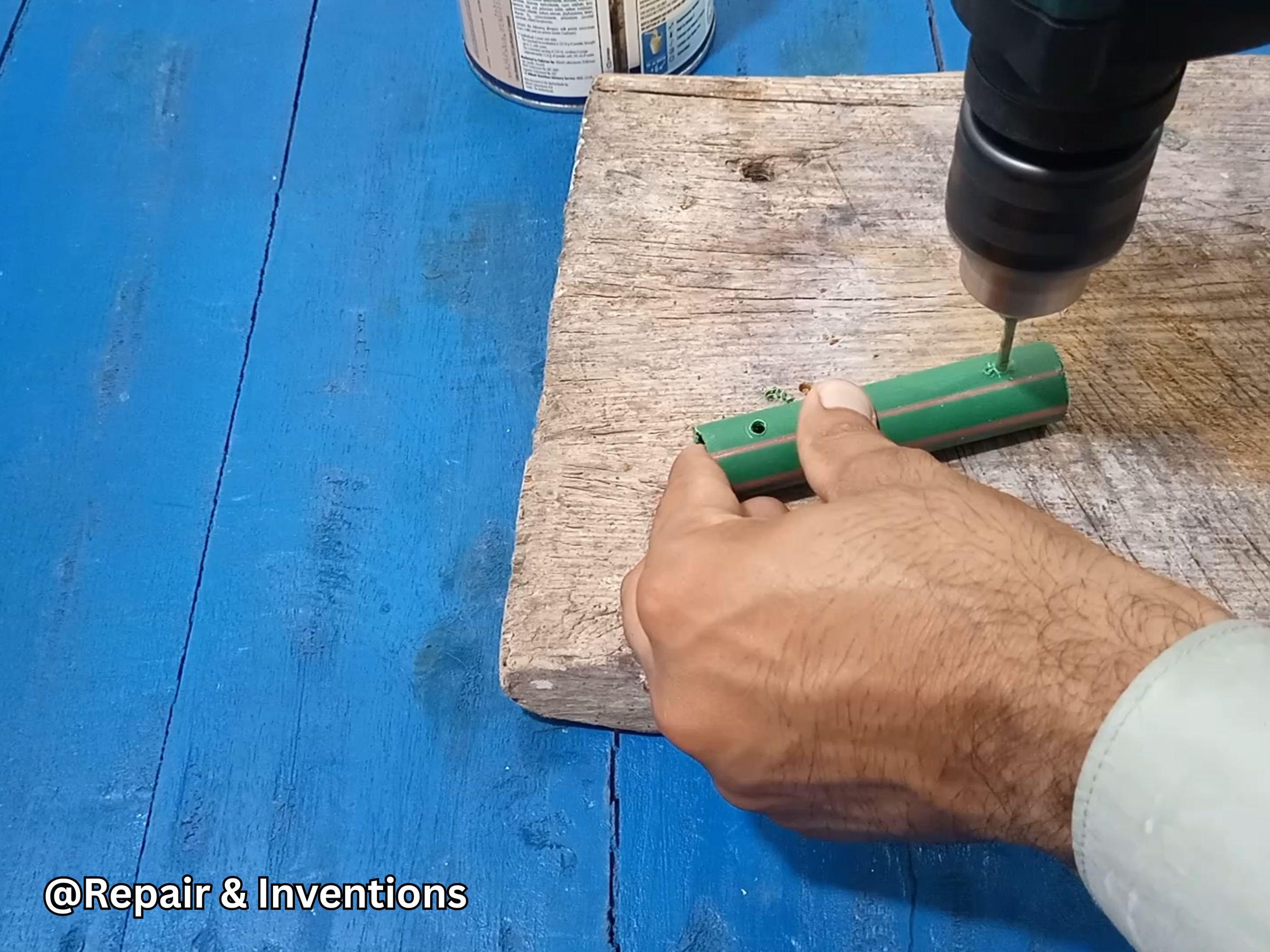 Making the Handle.jpg