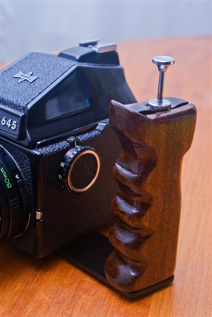 Mamiya 645 Grip-3 (Custom).jpg