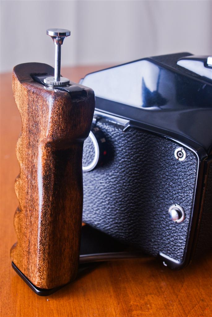 Mamiya 645 Grip-5 (Custom).jpg