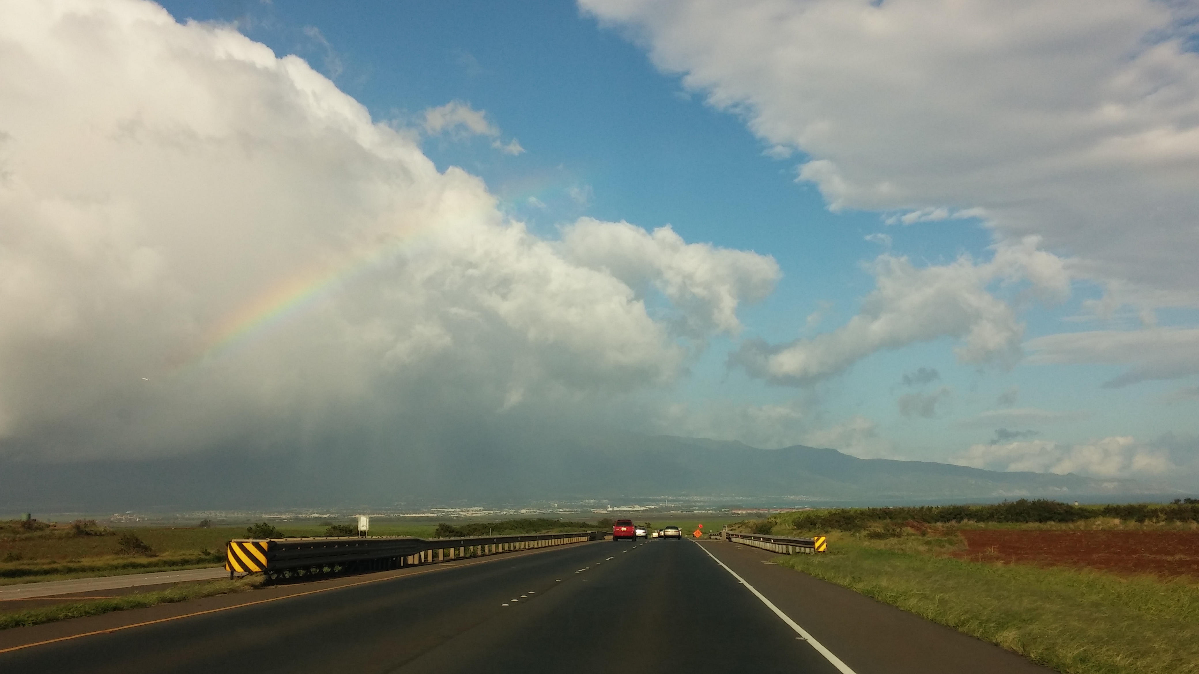 Maui rainbow.jpg