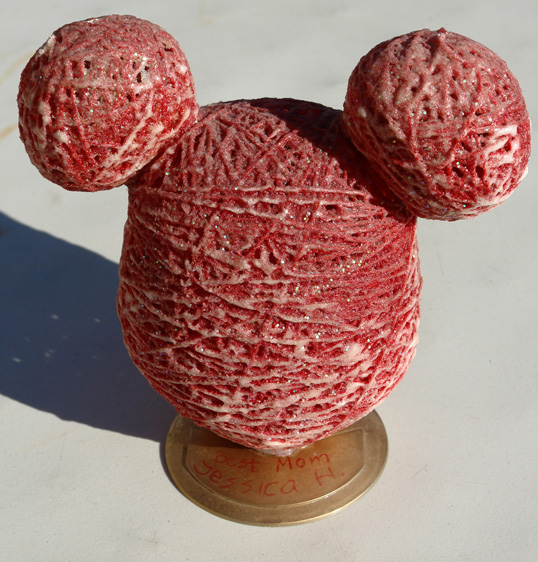 Mickey yarn baloon 3.jpg