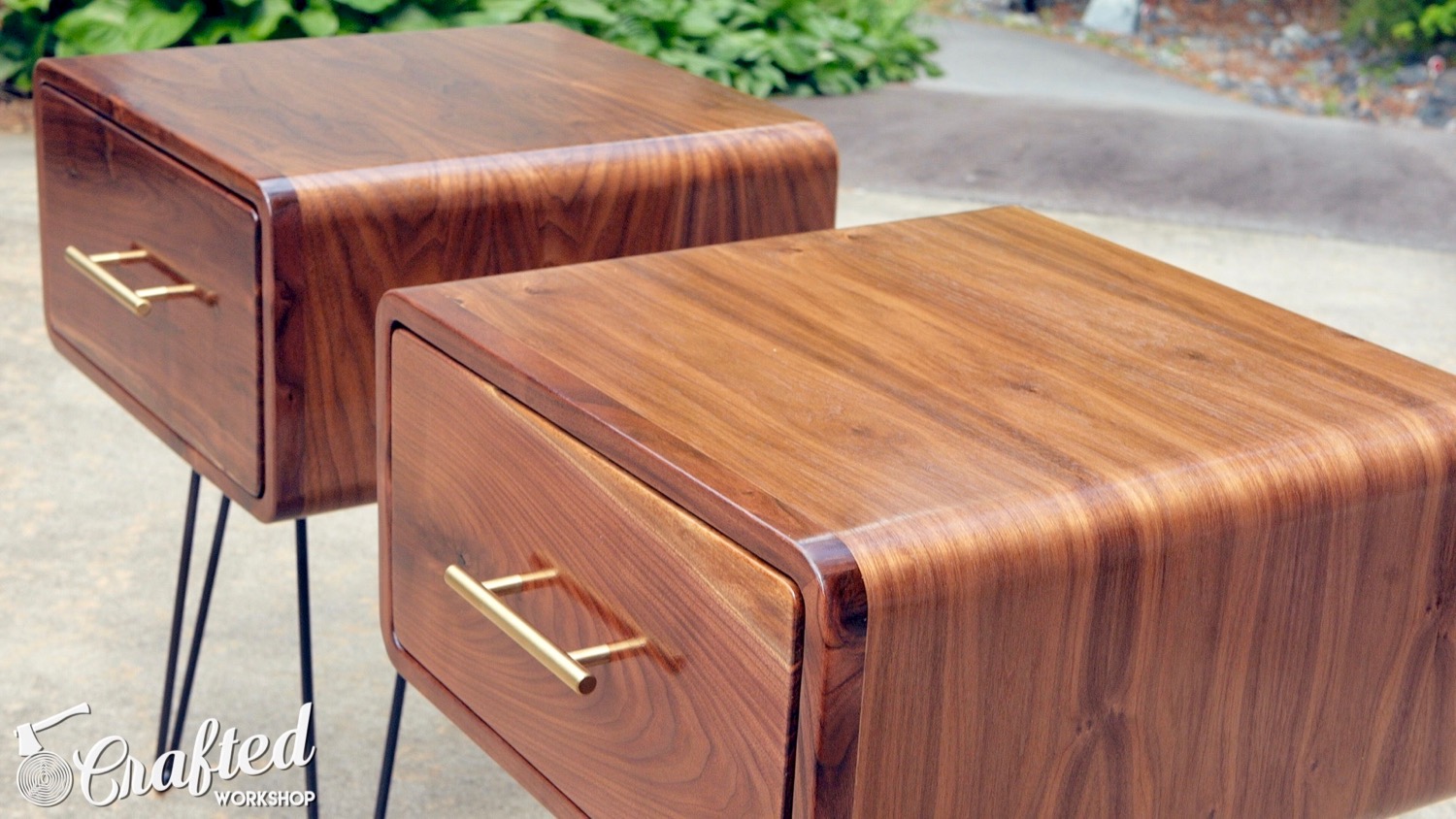 Mid-Century Modern Walnut End Table | How To Build - Woodworking - 33.jpg