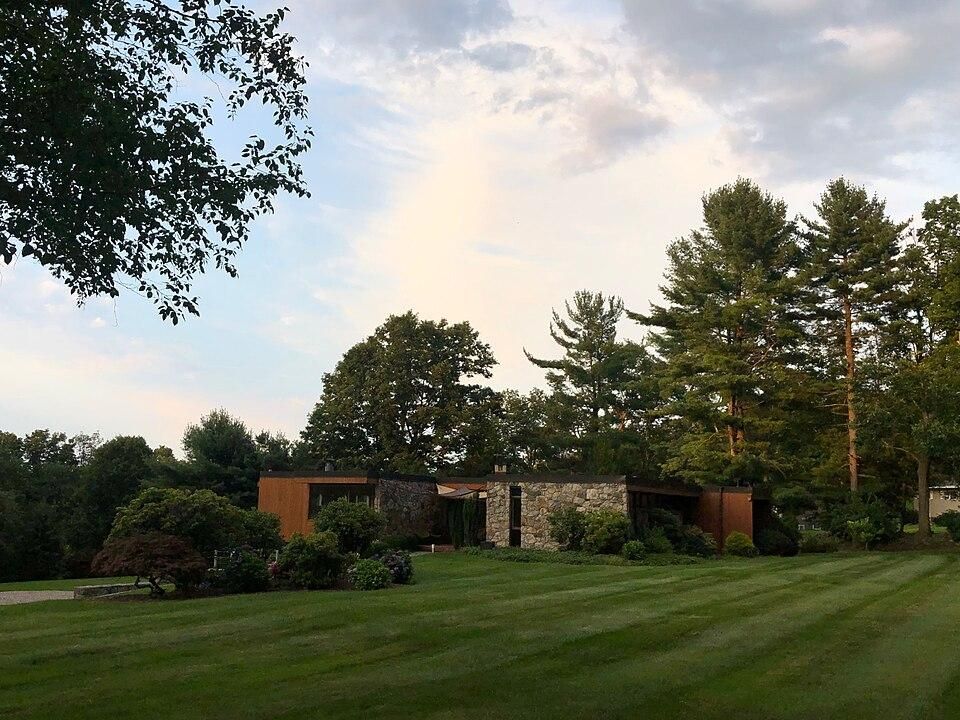Midcentury_Modern_Danbury_CT.jpg