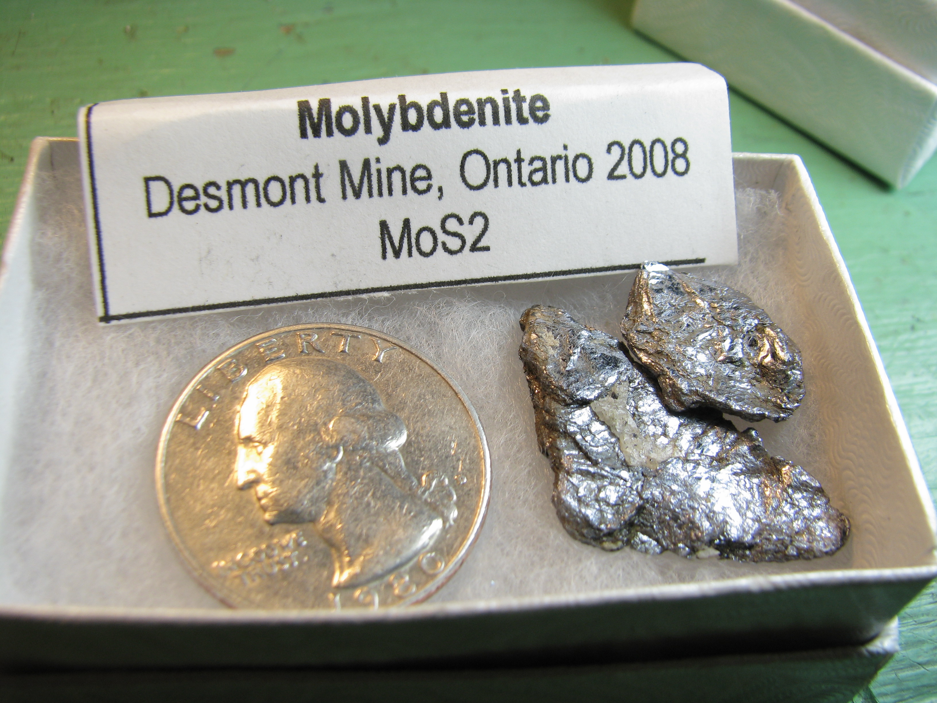 Molybdenite01.JPG