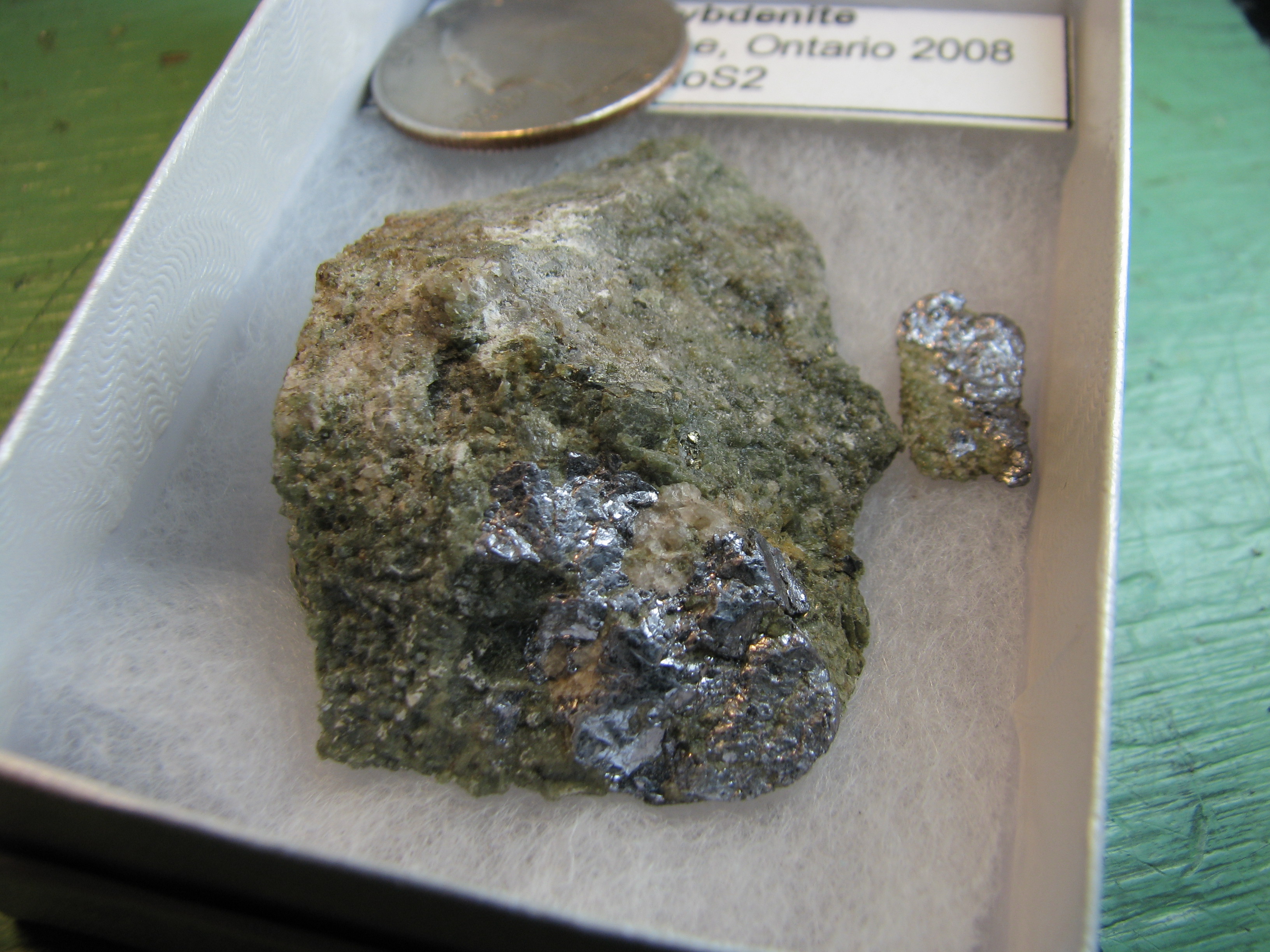 Molybdenite02.JPG