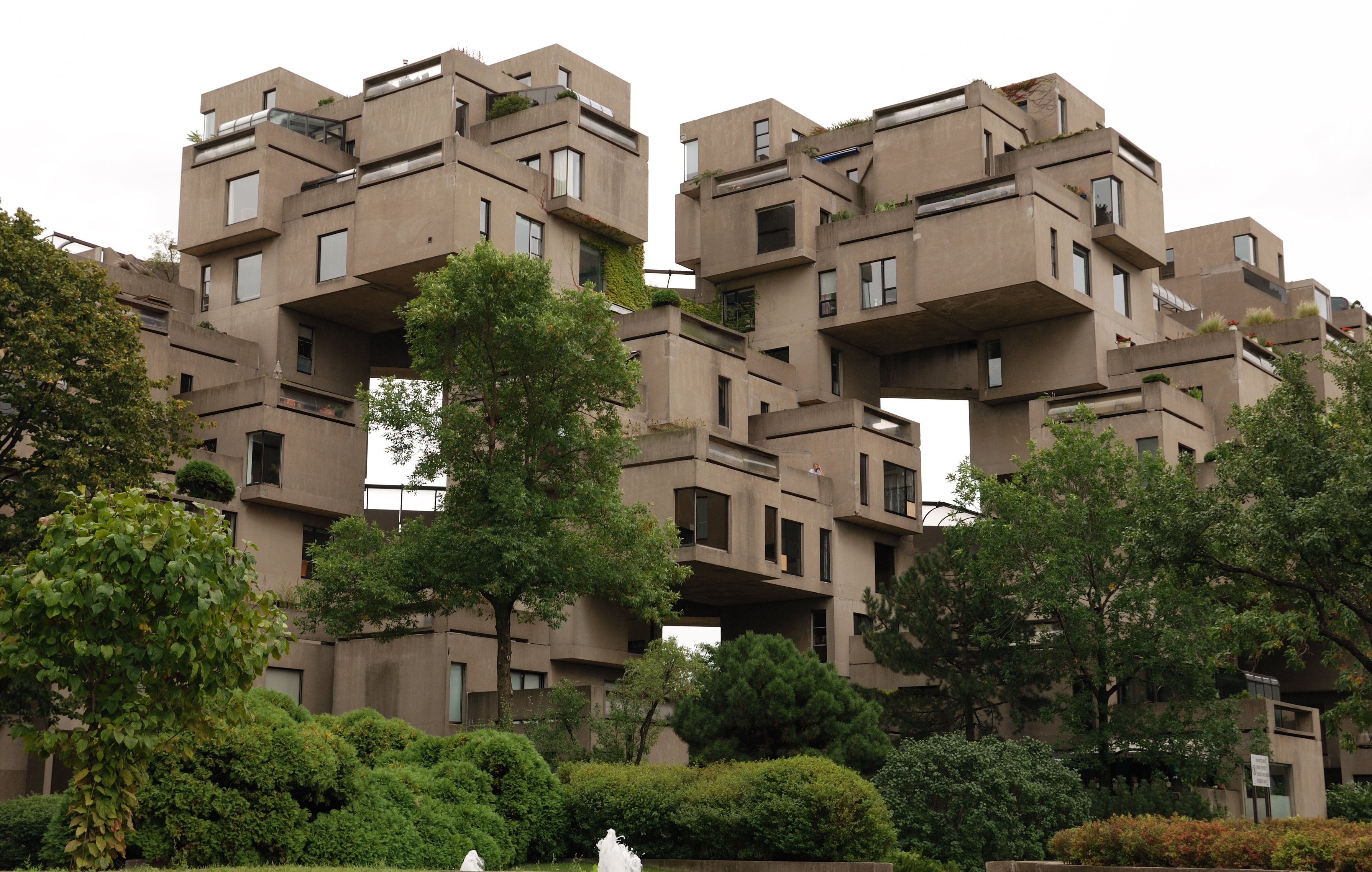 Montreal_-_QC_-_Habitat67.jpg