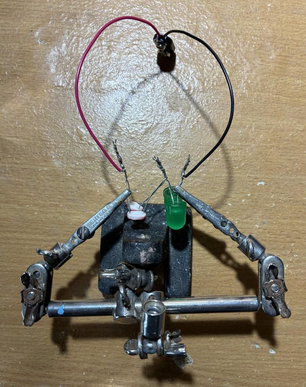 Motion Detecting Dog 07 Step 05 Soldering.jpg