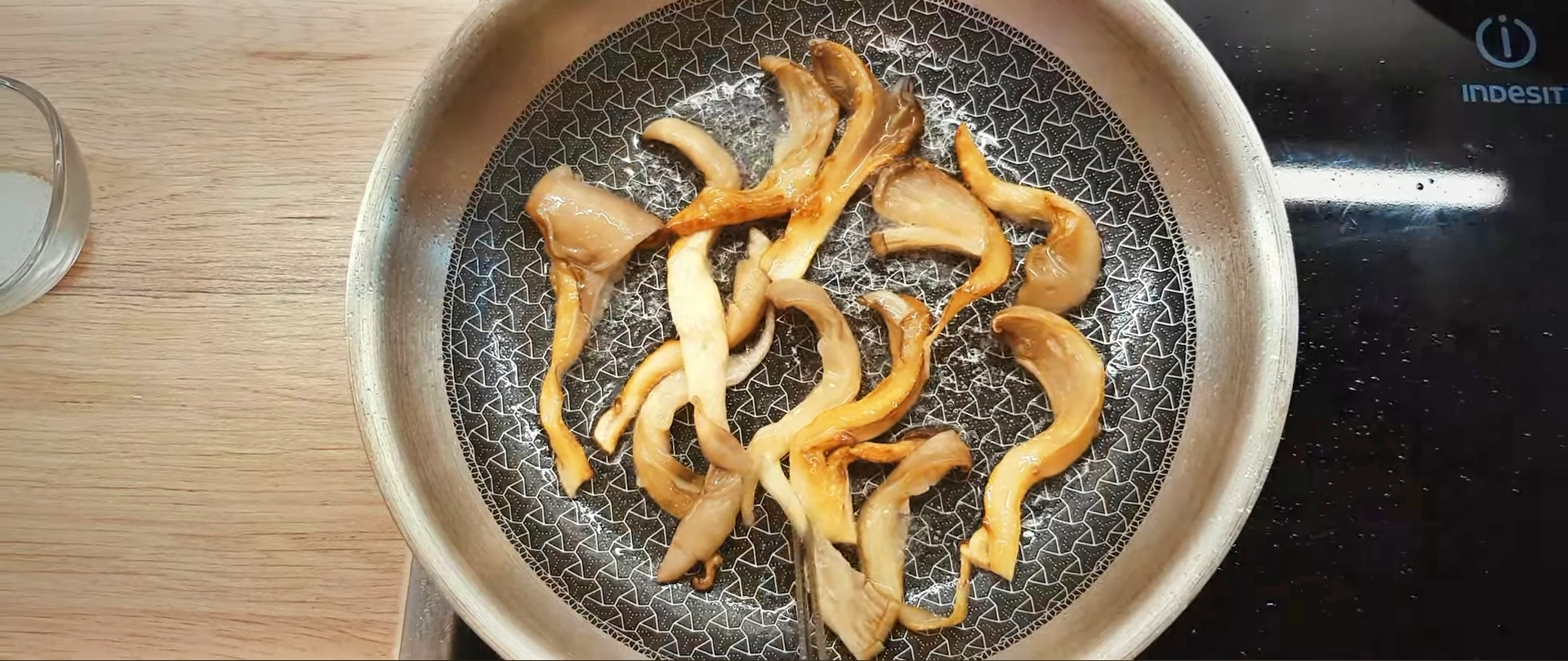 Mushroom n egg.png
