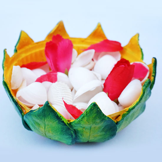 Natural-Looking-DIY-Leaf-Bowl-stylenrichDIY.jpg