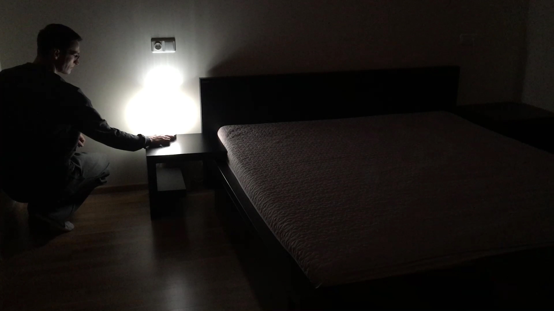 NightStand_Lamp.mp4.Still042.jpg