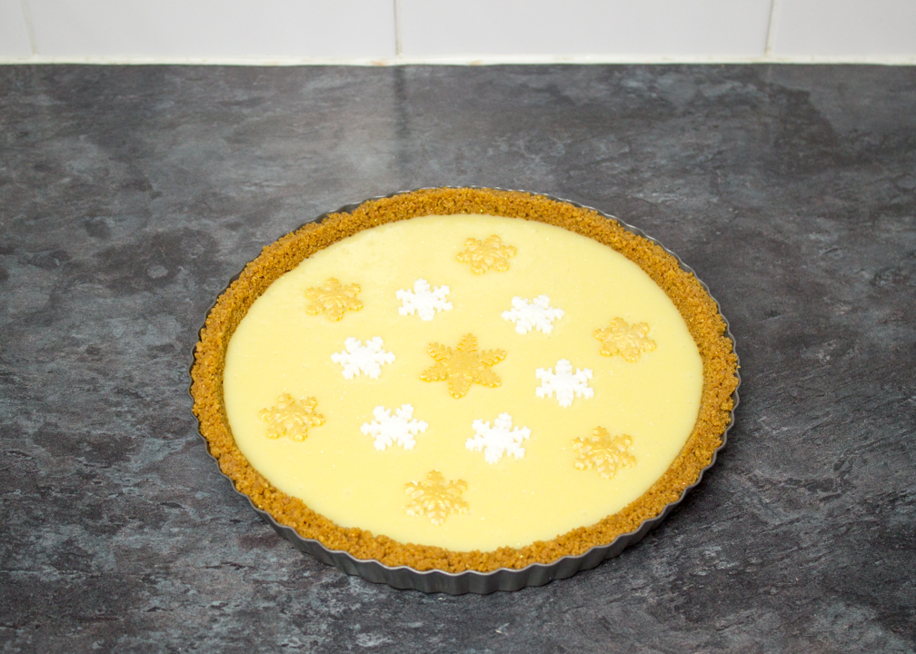 No Bake 4 Ingredient White Christmas Tart-10.jpg