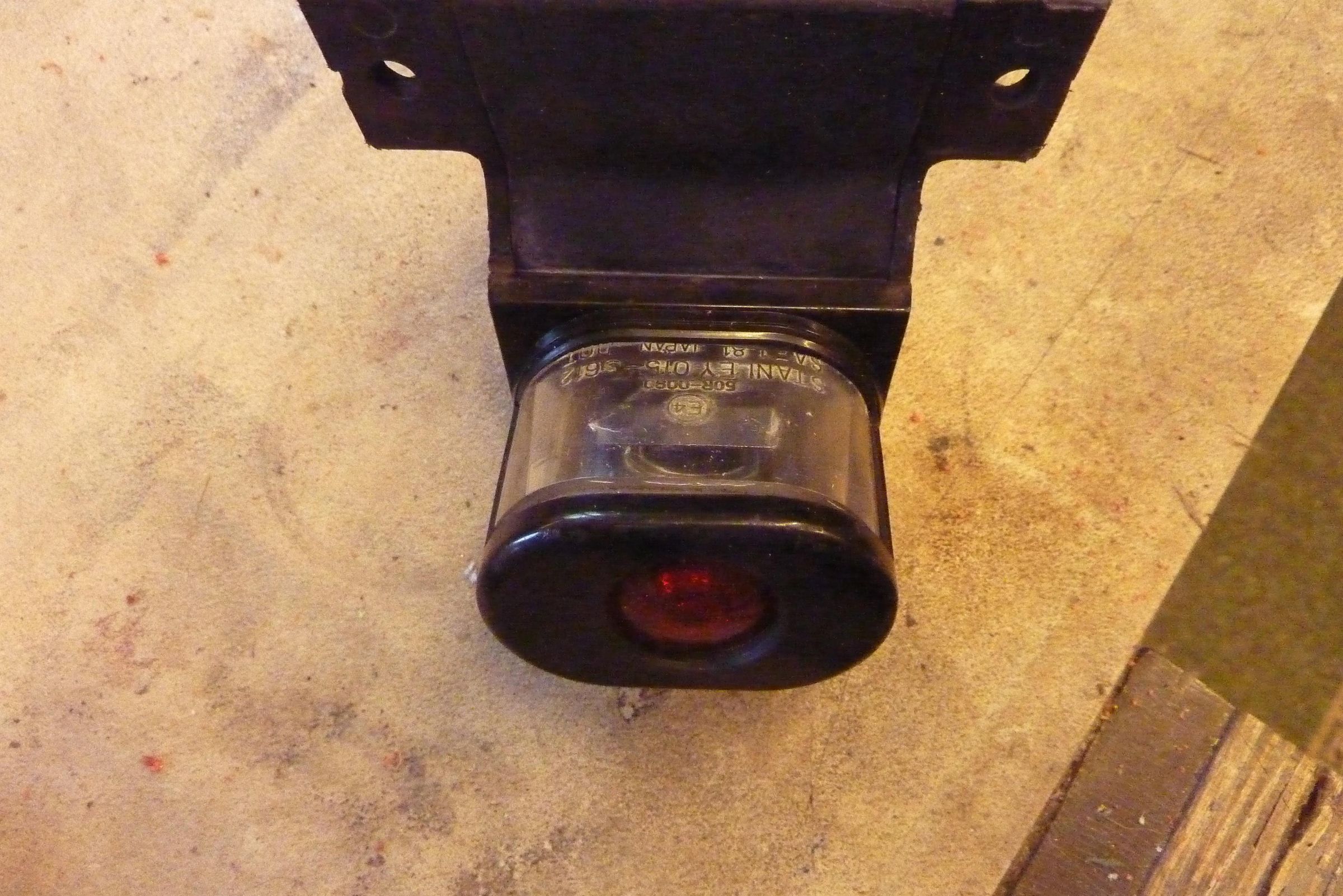 No plate and rear light (6).JPG