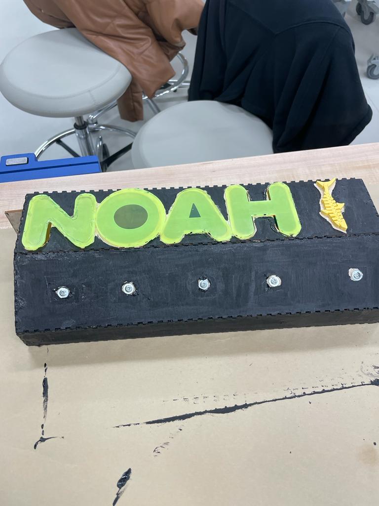 Noah_box_front.jpg