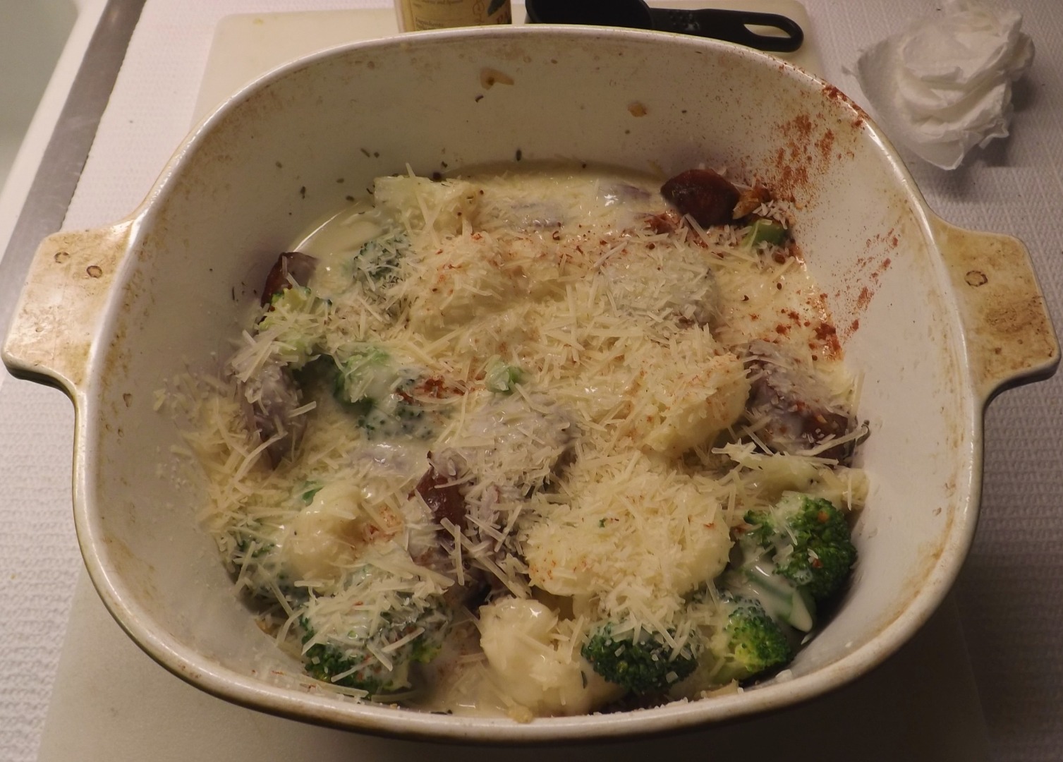 OVEN BAKED BROCCOLI CAULIFLOWER CHEESE SAUCE SMOKED SAUSAGE 016.JPG