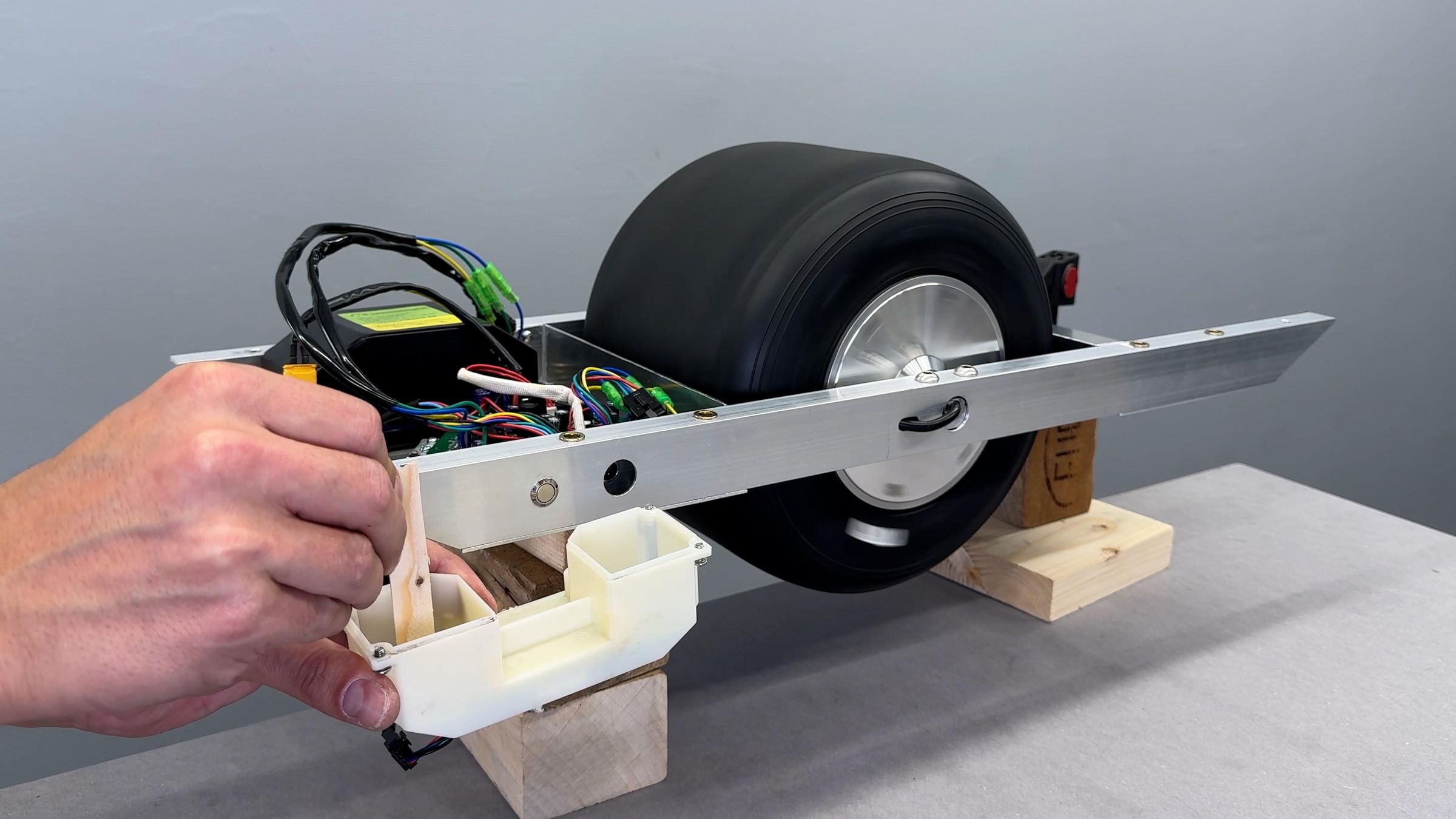 Onewheel from hoverboard.00_07_03_17.Still016.jpg