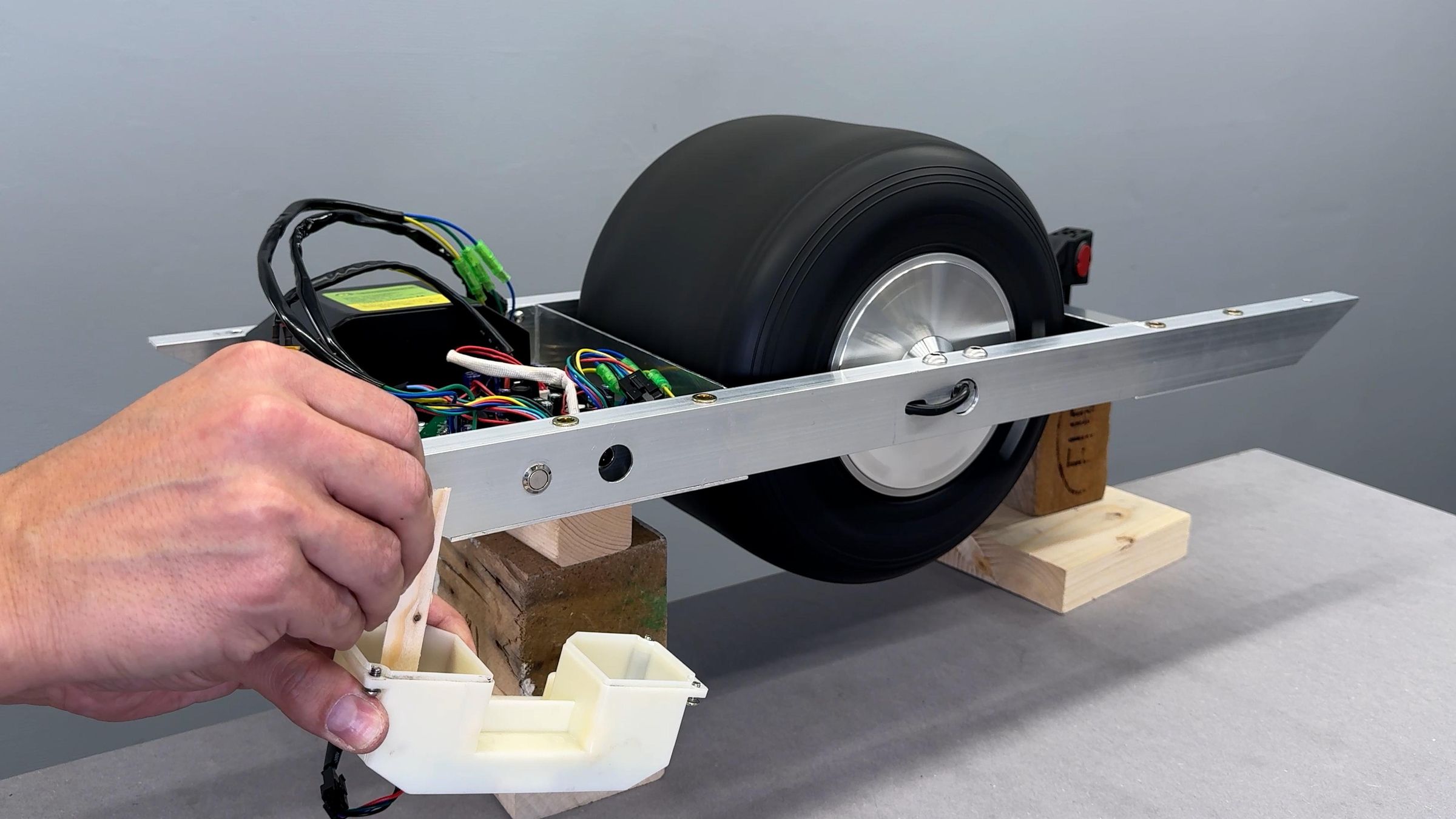 Onewheel from hoverboard.00_07_09_06.Still018.jpg