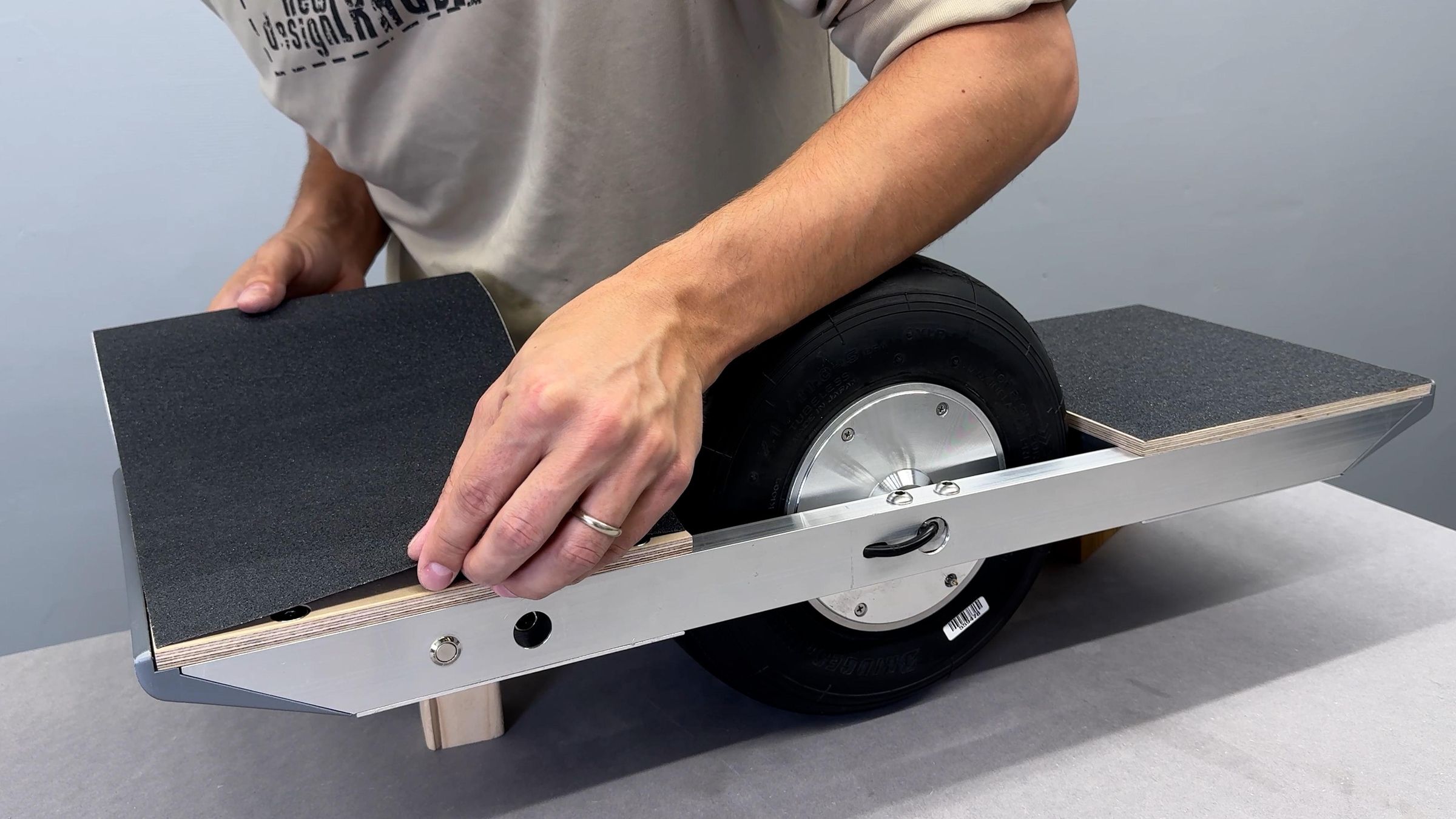 Onewheel from hoverboard.00_10_31_24.Still063.jpg