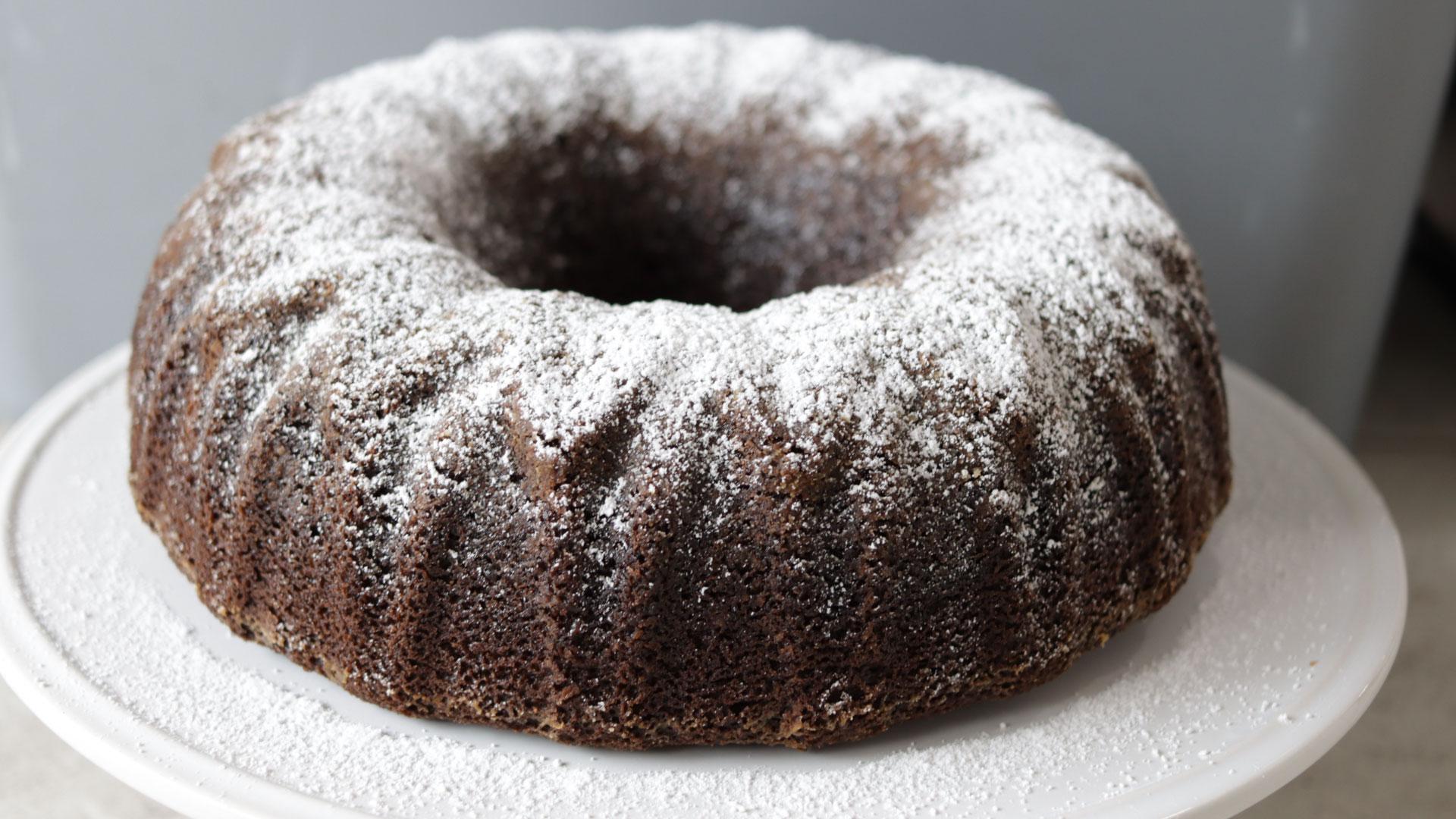 Oreo Bundt Cake.jpg