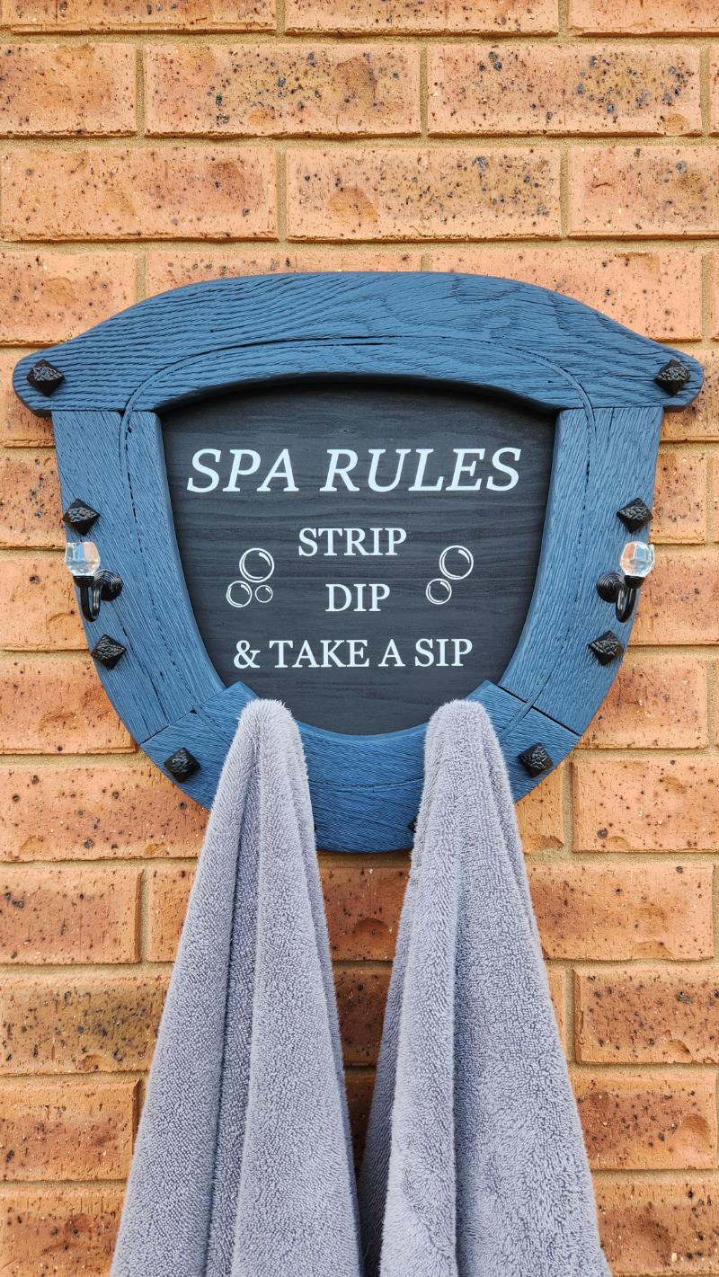 Outdoor Spa Towel rack (46).jpg