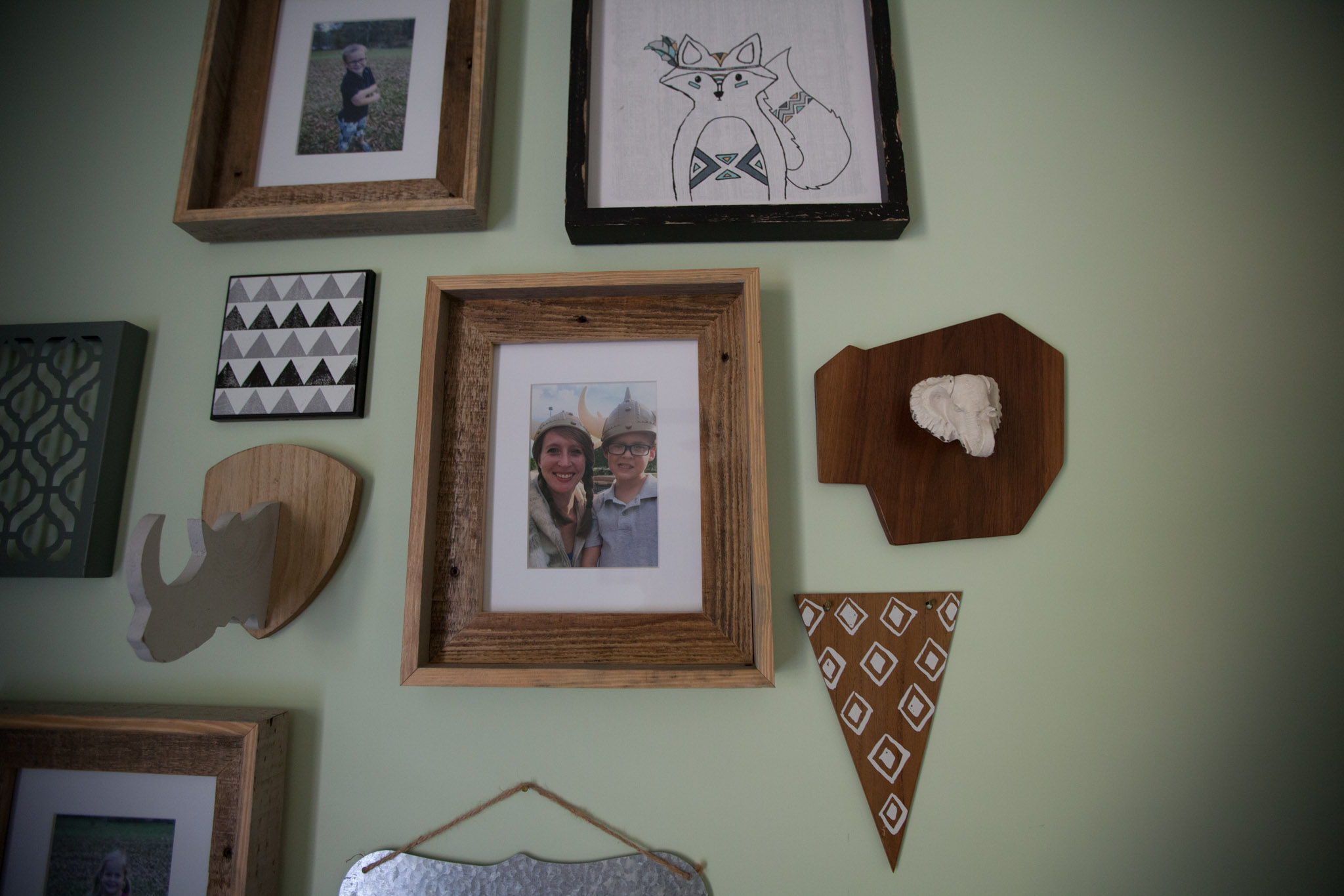 Pallet Wood Picture Frame-1.jpg