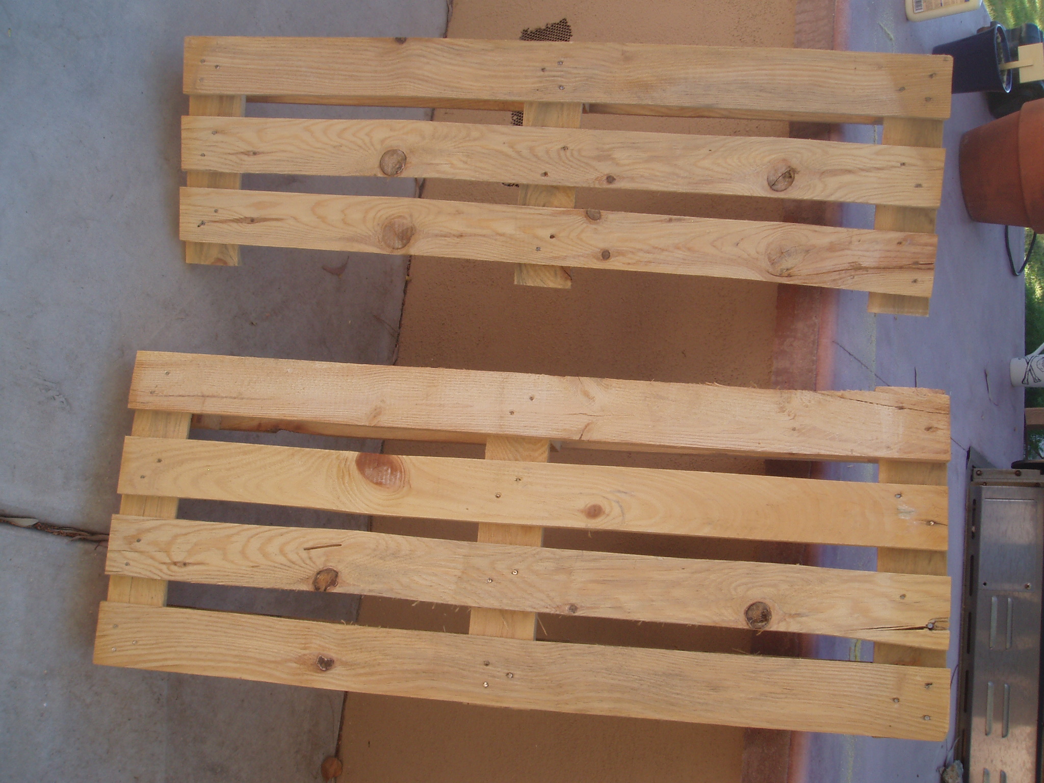 Pallet bench project 003.JPG