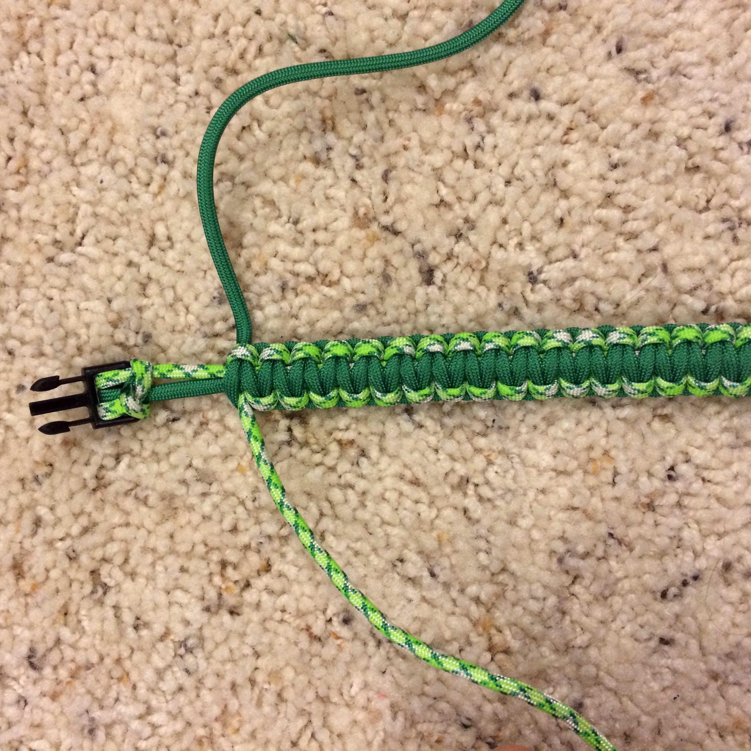 Paracord Bracelet step 6.JPG