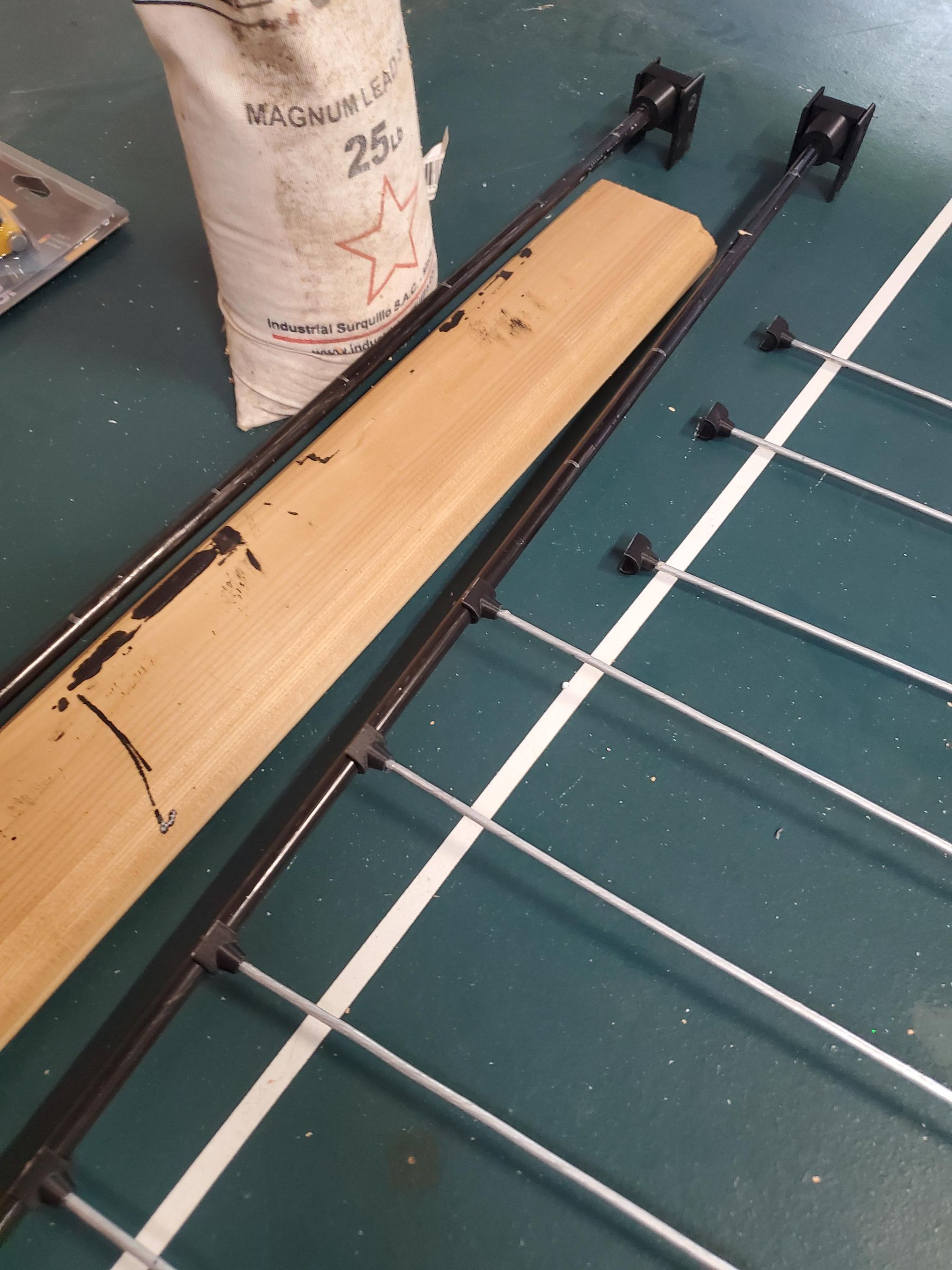 Photo 4 - Clipping Wires onto One Spar.jpg