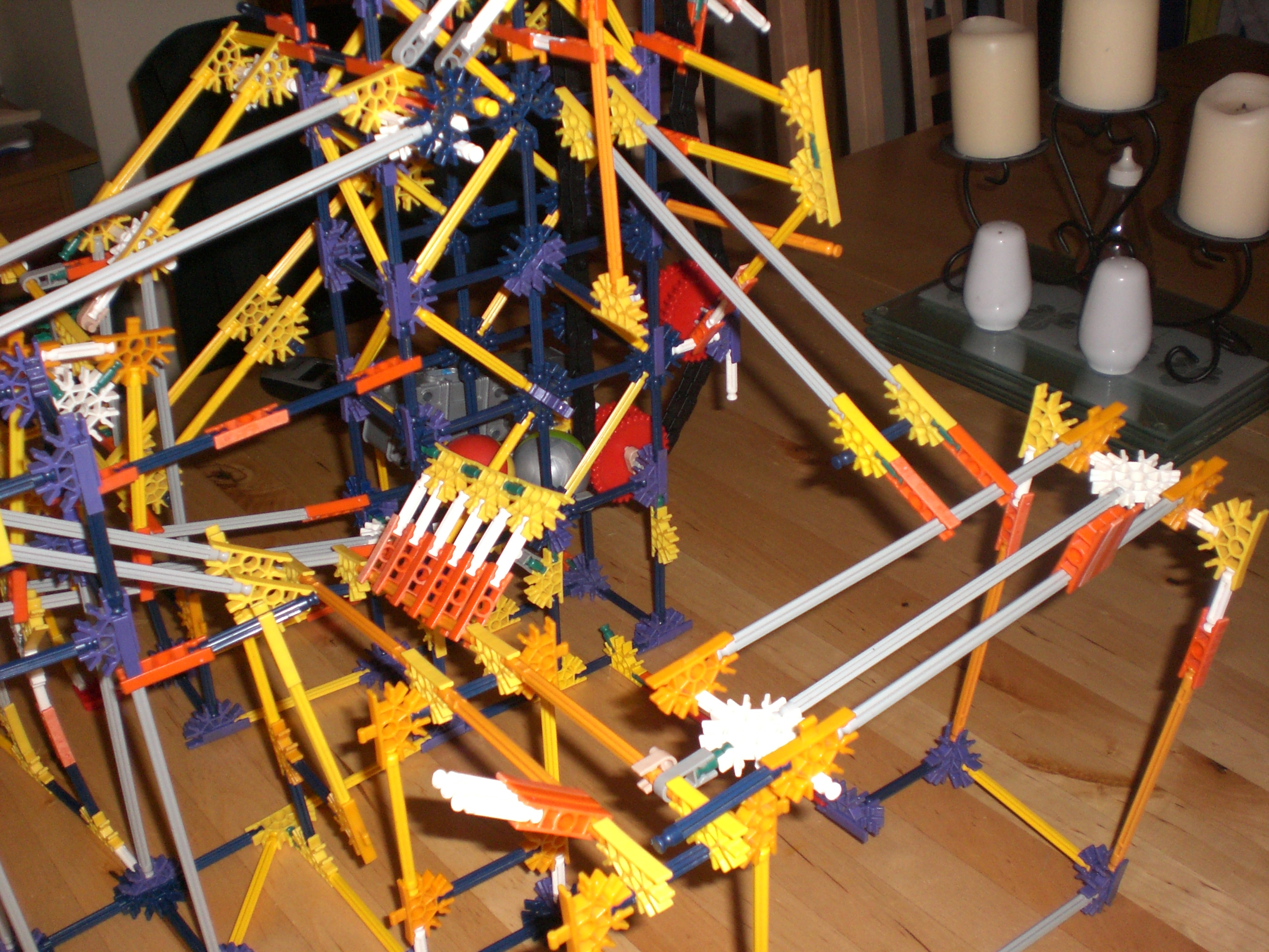 Picture knex ball machine 011.jpg