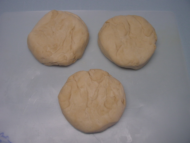 Pizza crust pucks 01.JPG