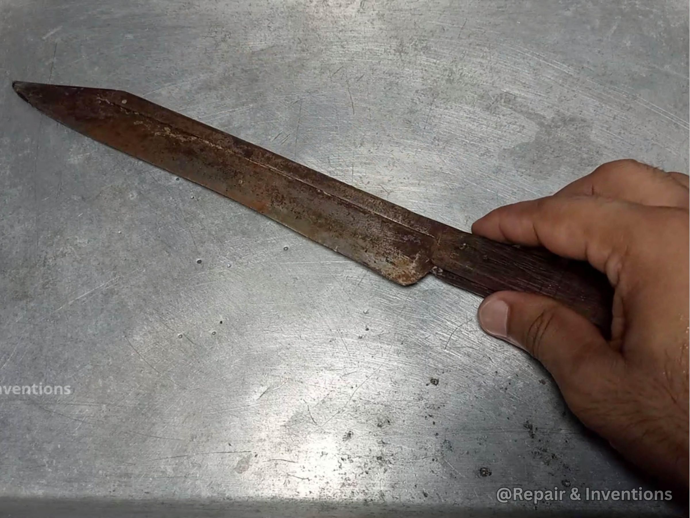 Place the Rusty Knife in a Tray.jpg