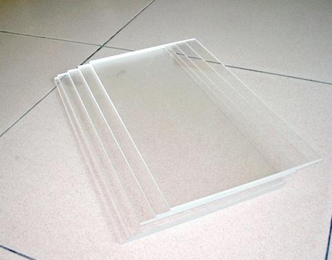 Plastik akrilik.jpg