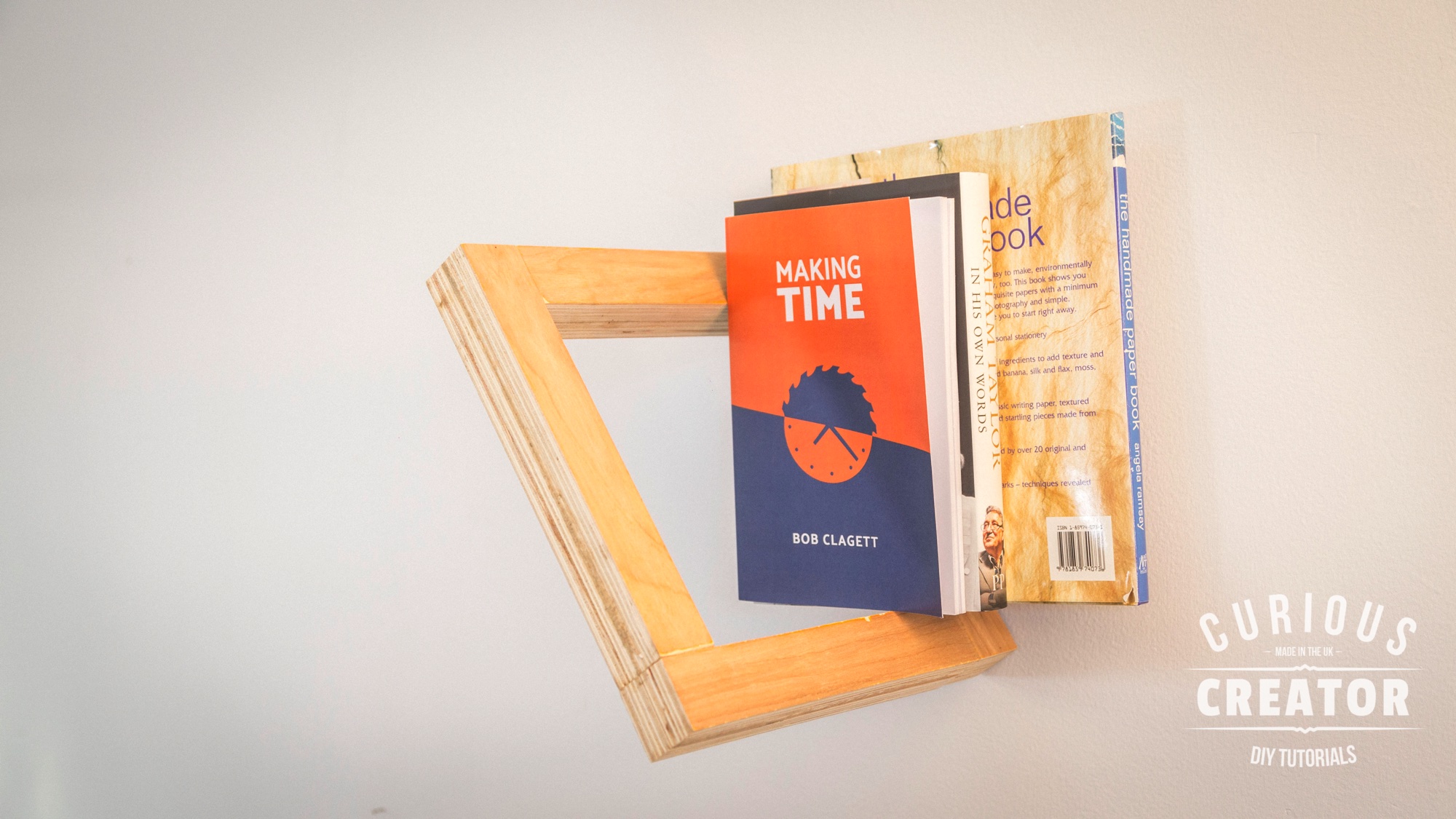 PlywoodSquareBookShelf_02.jpg
