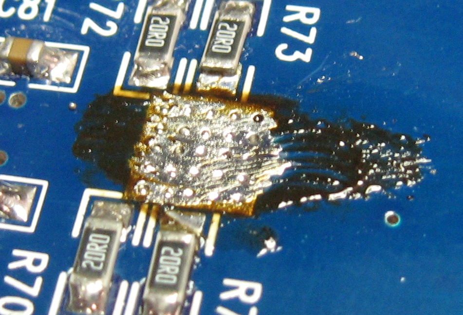 Power amp IC replacement 013 cropped.jpg