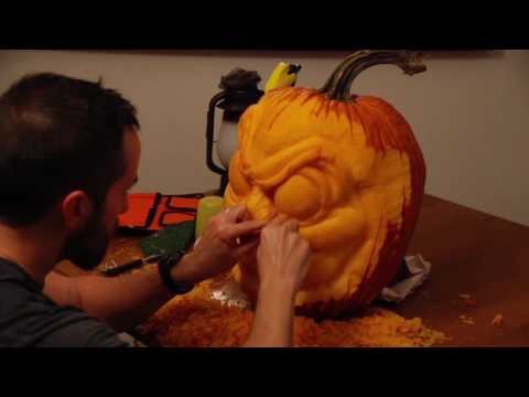 Pumpkin Sculpt 2016 - Witch