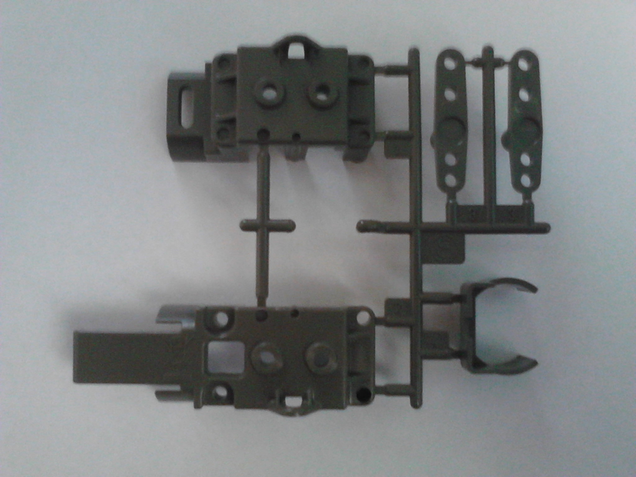 RB 1 - No 4 Plastic Parts.jpg